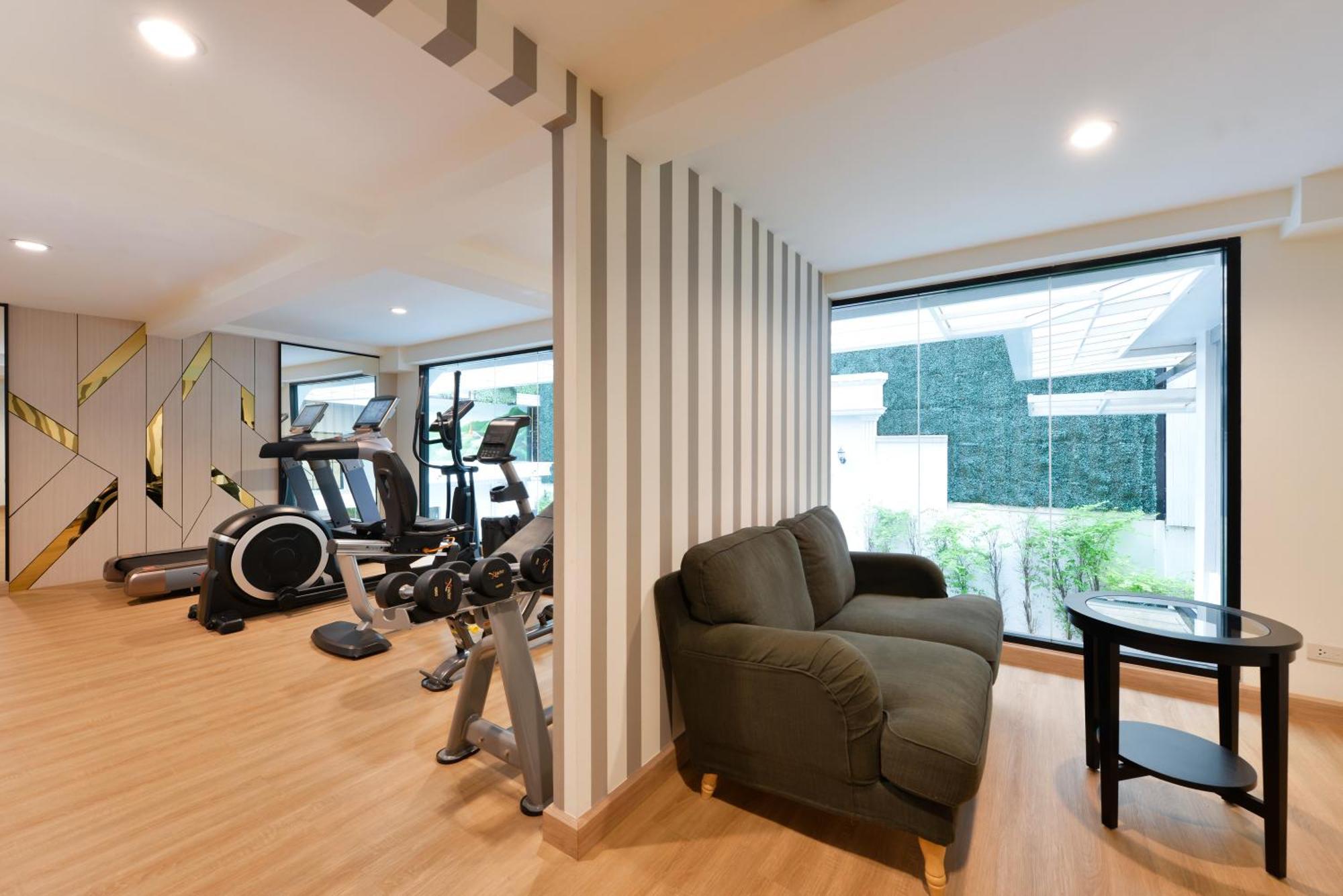 普拉纳科恩别墅酒店–罗莱夏朵 曼谷 外观 照片 The gym at the residence