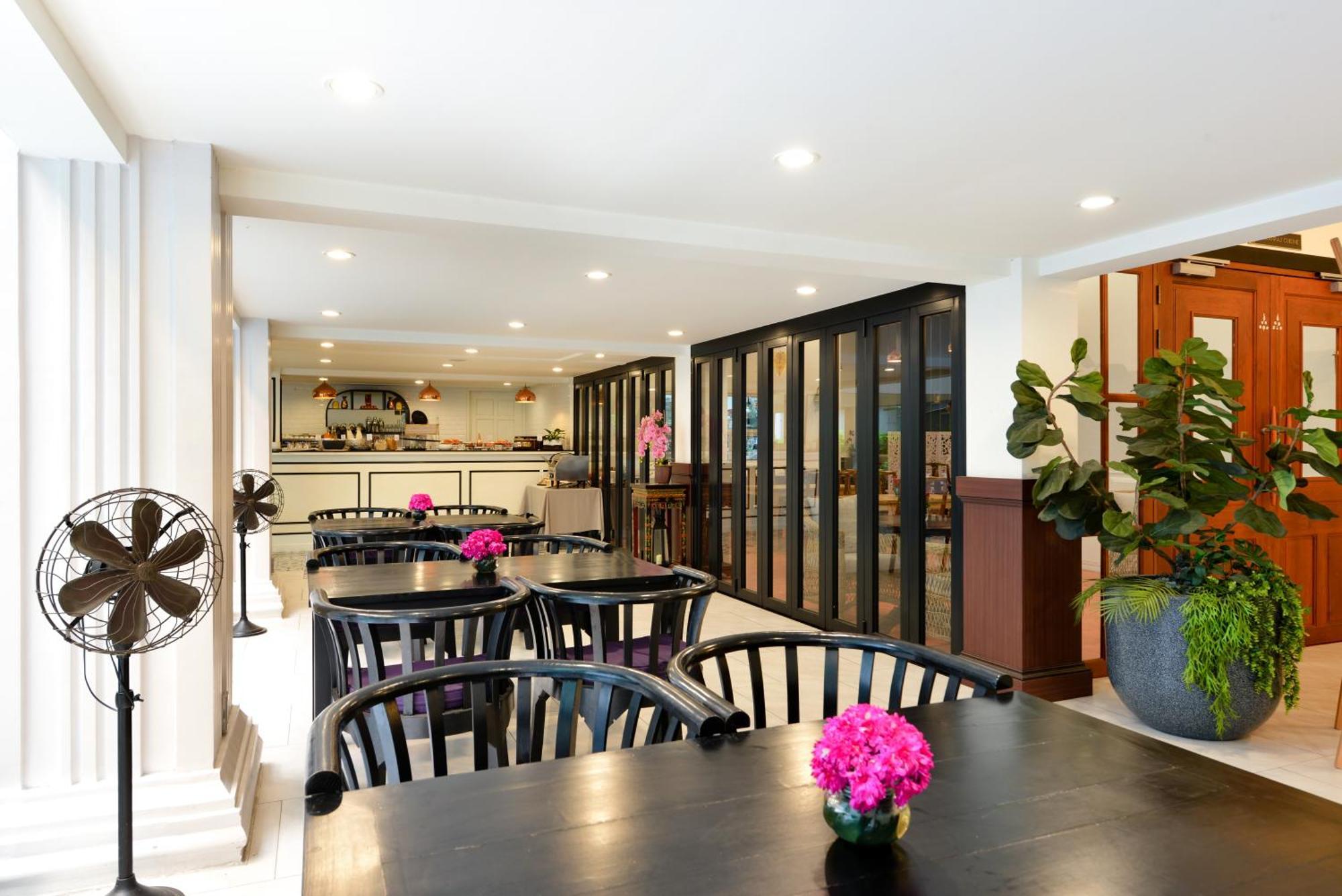 普拉纳科恩别墅酒店–罗莱夏朵 曼谷 外观 照片 The interior of the restaurant