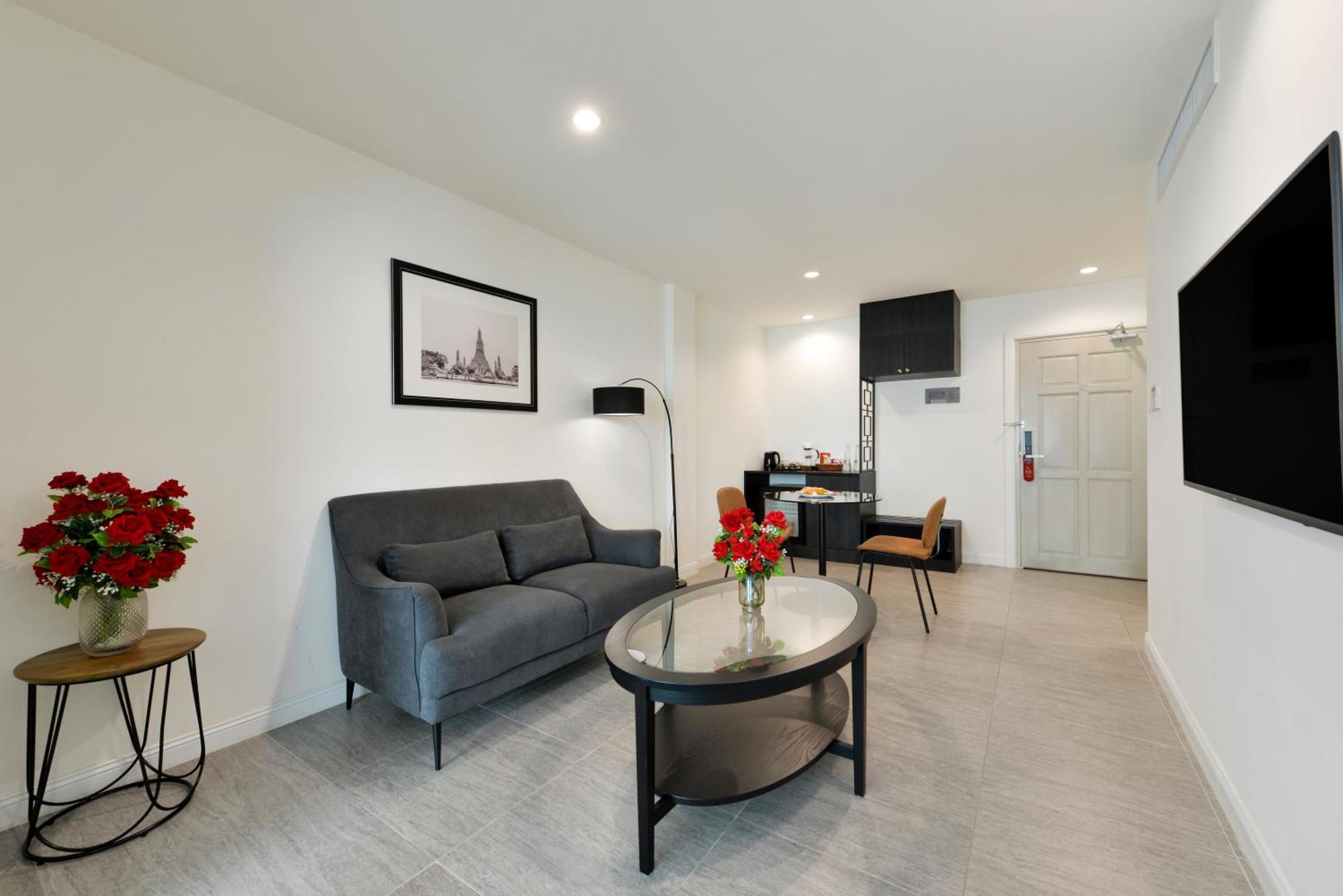 普拉纳科恩别墅酒店–罗莱夏朵 曼谷 外观 照片 A staged living room