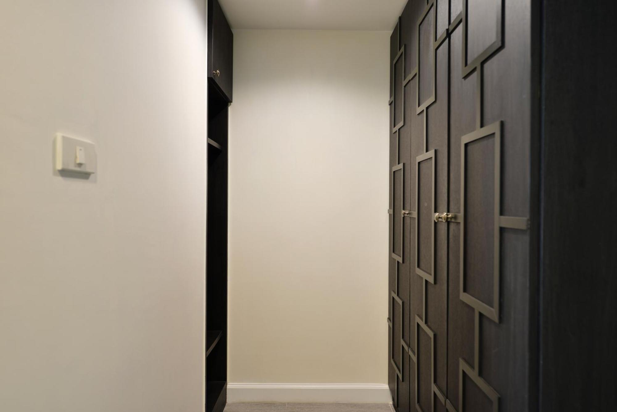 普拉纳科恩别墅酒店–罗莱夏朵 曼谷 外观 照片 A typical residential locker room at the University of Toronto