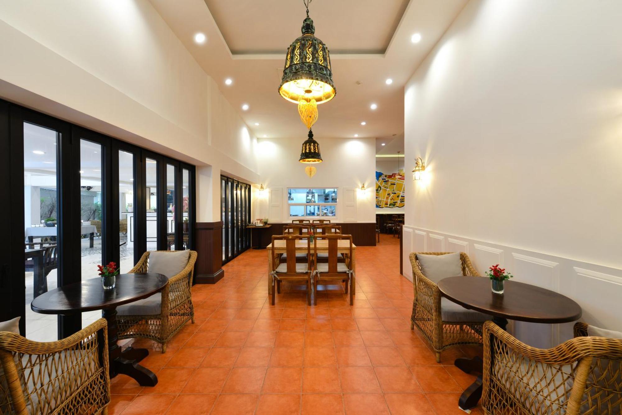 普拉纳科恩别墅酒店–罗莱夏朵 曼谷 外观 照片 The interior of the lounge