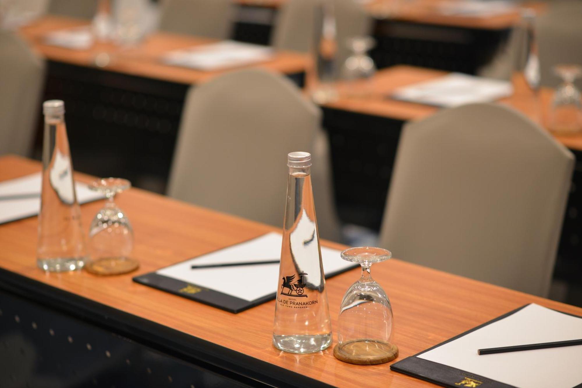 普拉纳科恩别墅酒店–罗莱夏朵 曼谷 外观 照片 A meeting room at the hotel